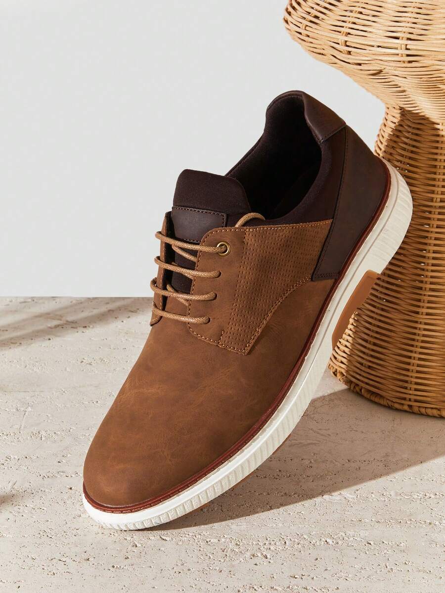 Herrsneakers med inlägg – detalj 2 | LUMINĀFASH