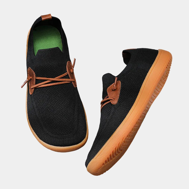 Herrsneakers att trä på – detalj 2 | LUMINĀFASH