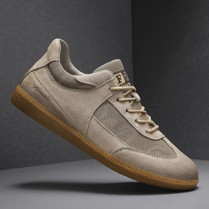 Låga herrsneakers med snörning – detalj 2 | LUMINĀFASH