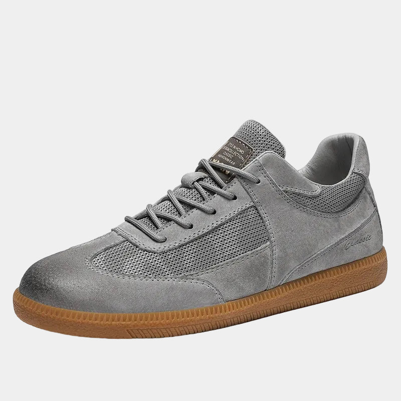 Låga herrsneakers med snörning – Sneakers herrmode | LUMINĀFASH