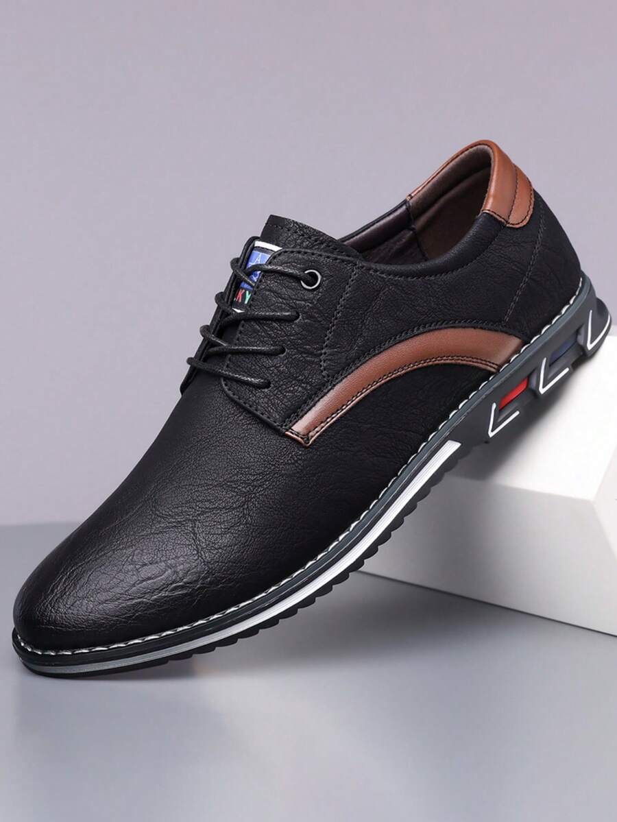 Herrsneakers med tjock snörning – Sneakers herrmode | LUMINĀFASH