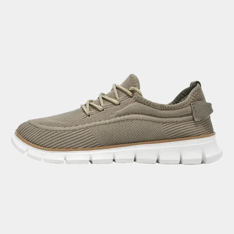 Herrsneakers i nätmaterial med snörning – detalj 2 | LUMINĀFASH