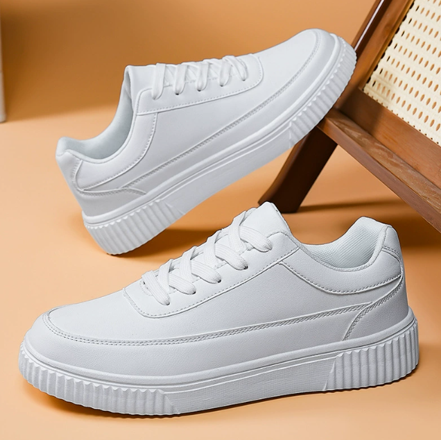 Herrsneakers med synliga sömmar – Sneakers herrmode | LUMINĀFASH