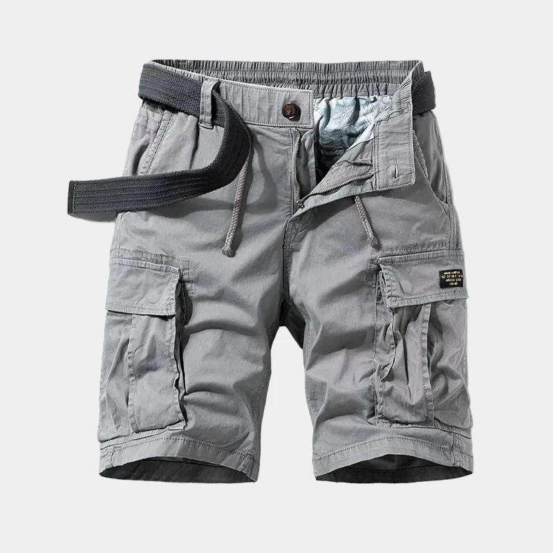 Herr-bermudashorts med cargofickor – detalj 2 | LUMINĀFASH