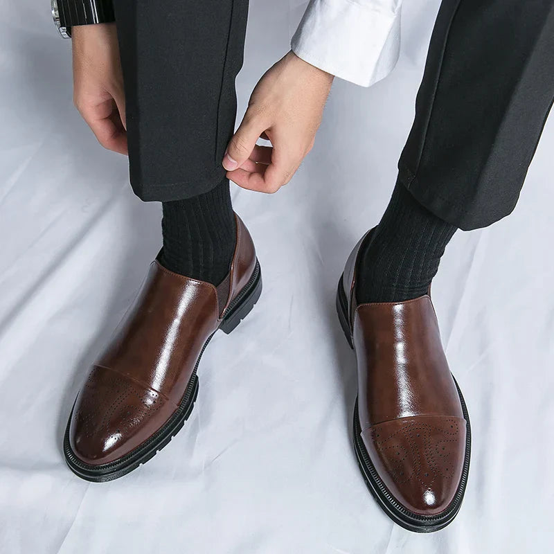 Perforerade herrskor – detalj 2 | LUMINĀFASH