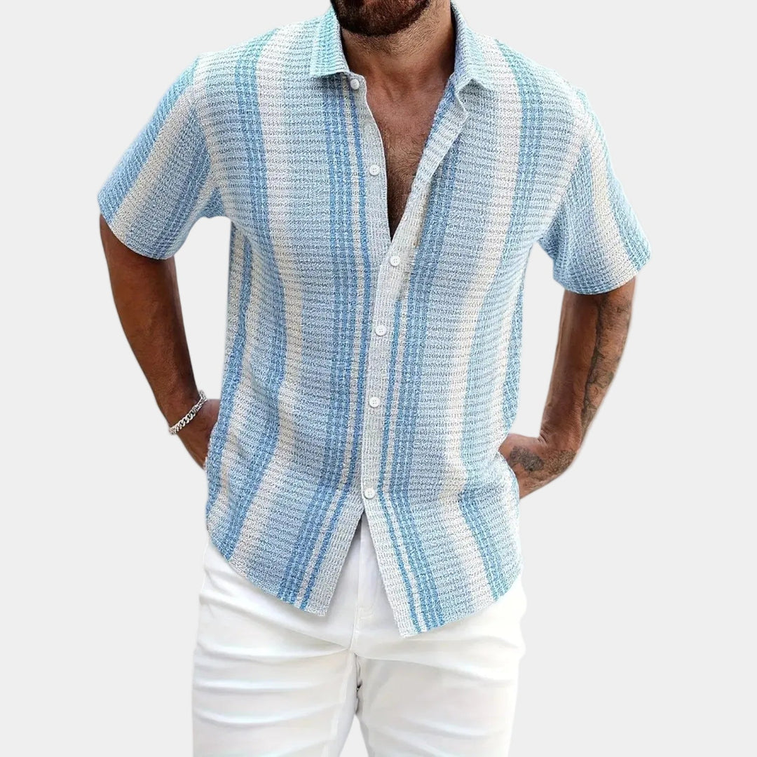 Herrskjorta med öppen krage och knappar – Skjorta herrmode | LUMINĀFASH