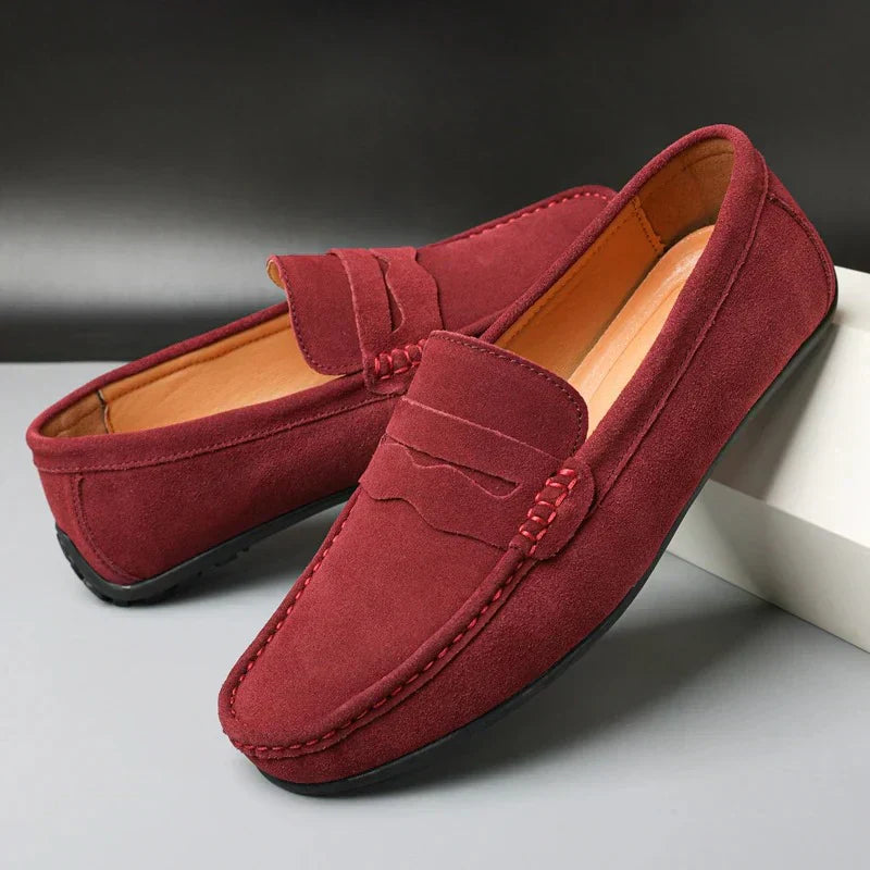 Herrloafers att trä på – detalj 2 | LUMINĀFASH