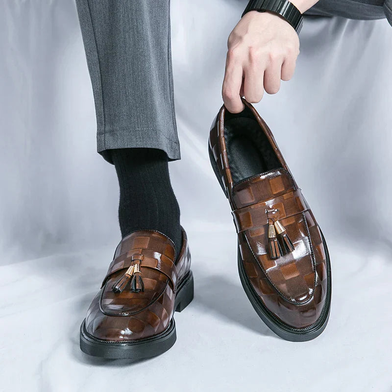 Herrloafers med tofsar – Loafers herrmode | LUMINĀFASH