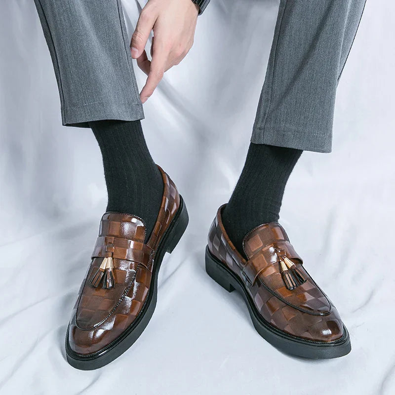 Herrloafers med tofsar – detalj 2 | LUMINĀFASH