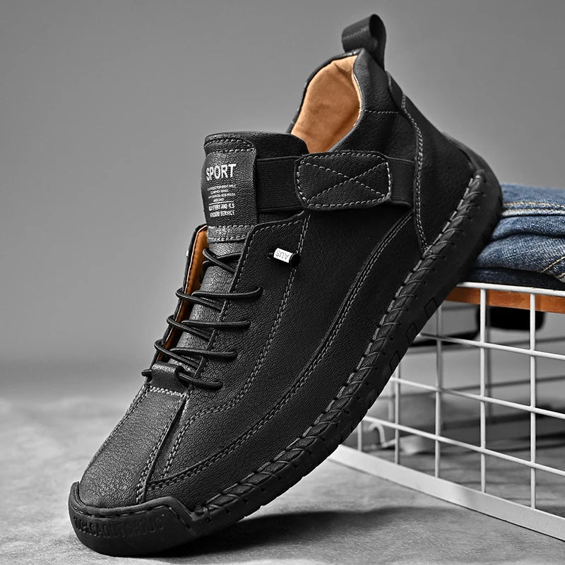 Herrskor med snörning och elastiskt band – detalj 2 | LUMINĀFASH