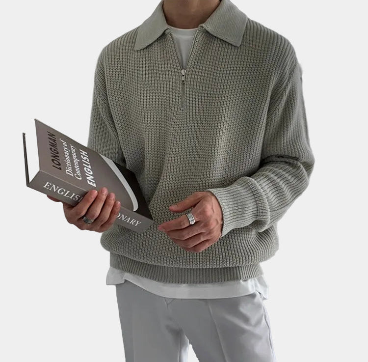Herrpullover med halvdragkedja – detalj 2 | LUMINĀFASH